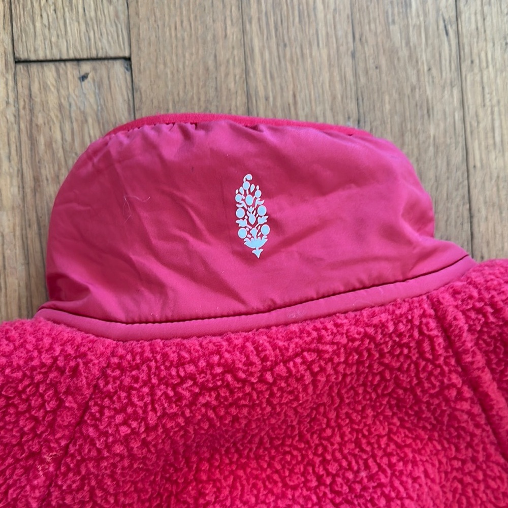 FP Movement by Free People Hit the Sloped Red Fleece Jacket - Picture 6 of 7
